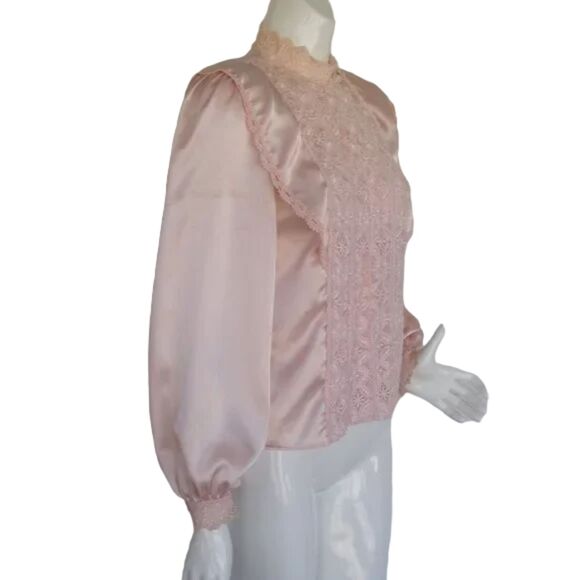 Vintage ILLUSTRATIONS Blouse, S, Lace Front, Statement shoulder, Long sleeve 80s - Picture 3 of 12